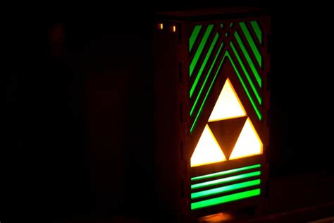 The Legend of Zelda Triforce Table Lamp | Gadgetsin