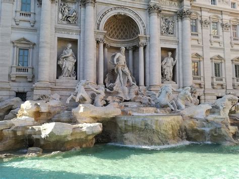 A Guide to the Trevi Fountain: Everything you Need to Know