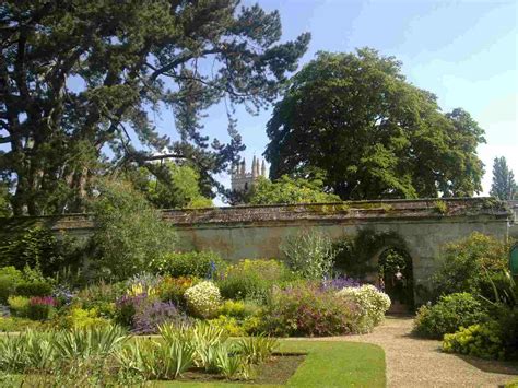 oxford-botanic-gardens-ultimate-guide-oxford-walking-tours - Footprints ...