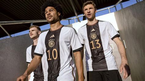 Alemania presentó sus nuevos uniformes - La Red 102.1