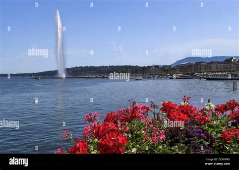 Lake Geneva - Fountain Stock Photo - Alamy