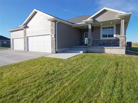 1829 W 51st St, Place Kearney, NE 68845 | Zillow