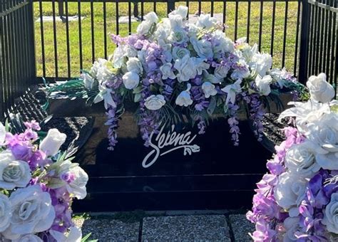 Selena Quintanilla Funeral Open Casket