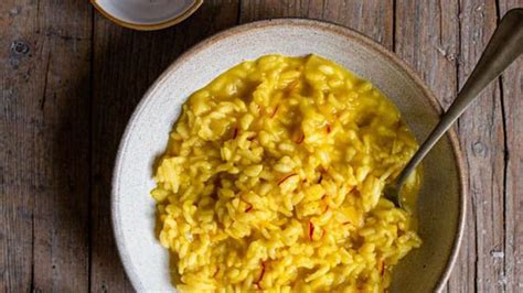 Roscioli Italian Wine Club | Saffron Risotto Lombardy Recipe