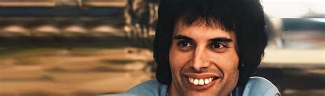 Freddie Mercury's teeth & why he never fixed them - Dentakay