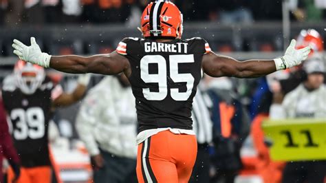 Myles Garrett injury update: Browns' star evaluated for concussion