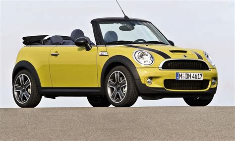 This car and I are meant to be together! | Mini cooper amarelo, Mini ...