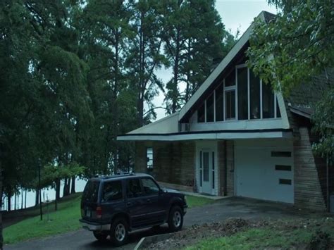 Recap of "Ozark" Season 1 Episode 2 | Recap Guide