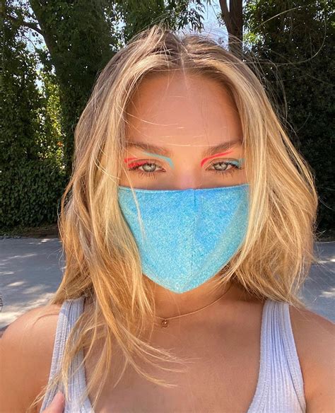 maddie 🦋 on Instagram: “it’s not hard people !! #wearadamnmask” | Maddie ziegler, Maddie ziegler ...