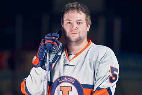 Illinois hockey player in midst of career season after benching | The Daily Illini