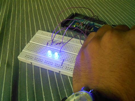 An Arduino-Controlled Light Sensor - Projects