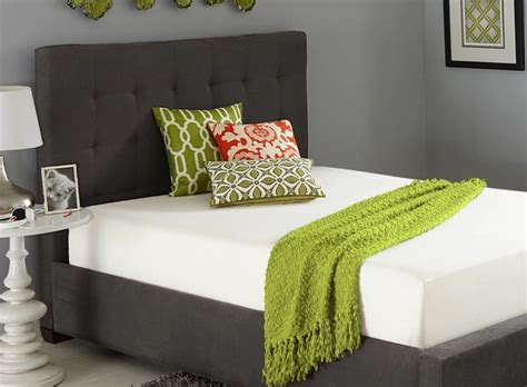 5 Best 8-Inch Mattresses Reviewed in Detail (Aug. 2021)