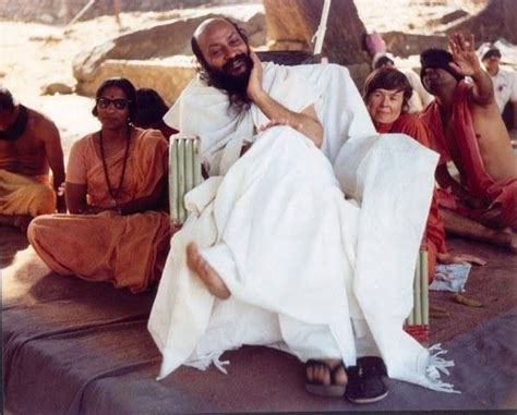 Bhagwan Shree Rajneesh | Osho, Heart wallpaper, Wild country