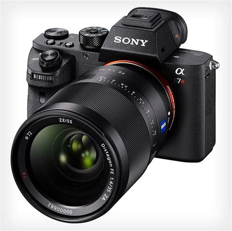 Sony a7R II: The World's First Back-Illuminated 35mm Full Frame Sensor and 4K