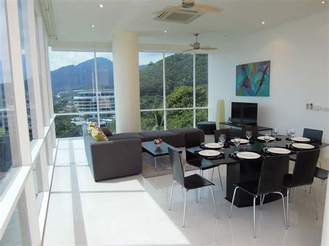 Sunset Plaza Penthouse - Resava Real Estate