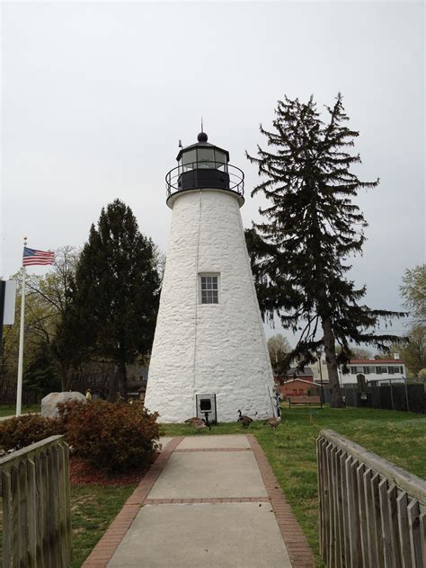 Harve De Grace Light House | Lighthouse photos, Lighthouse travel, Lighthouse lighting