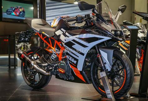 KTM RC 125 and 390 Showcased In New Colour Schemes At 2019 EICMA