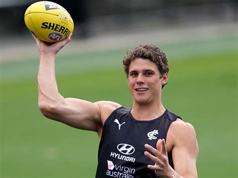 AFL 2020: Charlie Curnow knee injury, slips on tiles, basketball game, Carlton statement | Fox ...