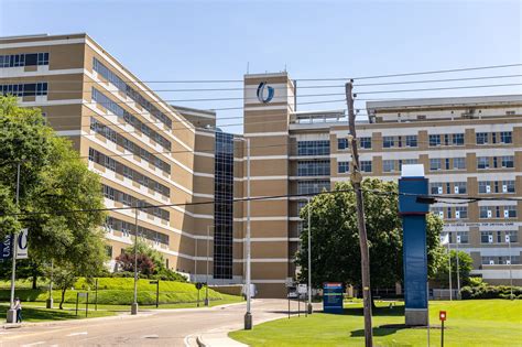 Former Blue Cross executive takes helm of UMMC finances - Mississippi Today