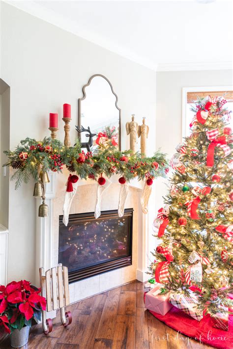 Christmas Mantel Decor - Ultimate Guide | First Day of Home