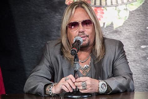 Vince Neil: 'Motley Crue's Not Breaking Up'