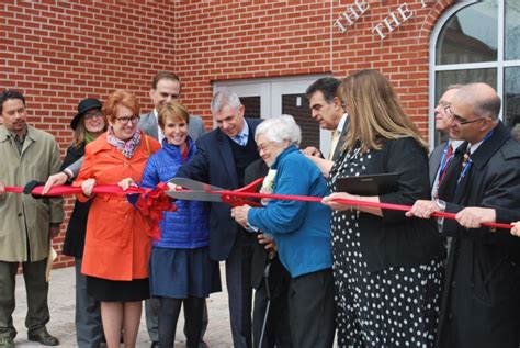 Utica Neighborhood Center opens its doors to new facility