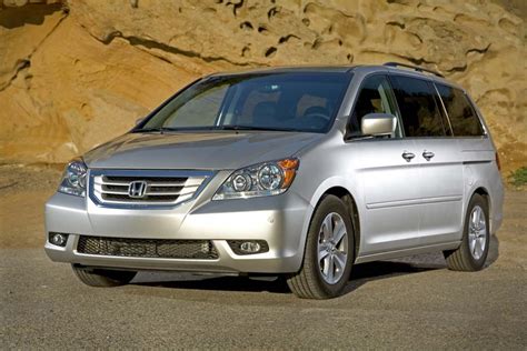 Feds Investigate 343,000 Honda Minivans | TheDetroitBureau.com