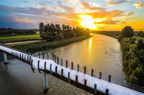 'He Ara Kotahi' Manawatu Cycle Bridge - Concrete Structures (NZ) Ltd