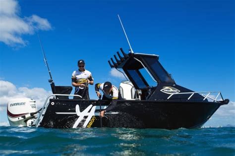 Top 5 Offshore Trailer Boats - Fishing World