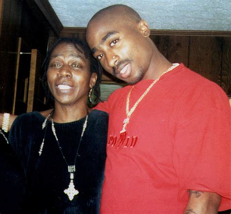 Tupac’s sister Sekyiwa Shakur carried away by friends after ‘collapsing ...