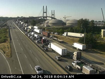 Crash on Alex Fraser Bridge causes morning traffic snarls - NEWS 1130