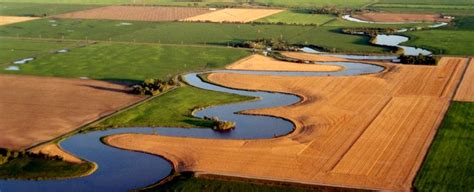 Red River Valley of North Dakota and Minnesota | Red river valley, Red ...