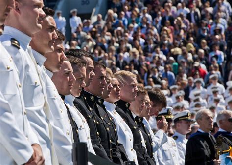 DVIDS - Images - Naval Academy Graduation [Image 5 of 12]