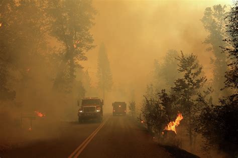 Fire map: See where the Oak Fire is burning near Yosemite