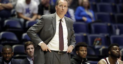 Texas A&M fires basketball coach Kennedy after 14-18 season