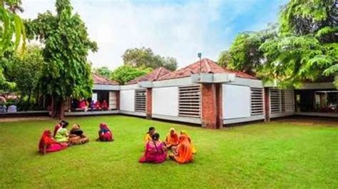 Sabarmati Ashram History, Location, Sthapna, activities - lookout info