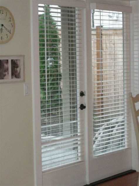26 Good And Useful Ideas For Front Door Blinds - Interior Design Inspirations