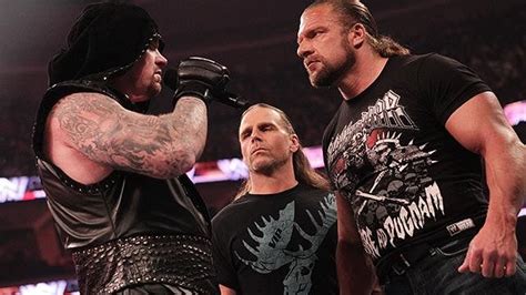 WrestleMania Rewind : The Undertaker vs Triple H at WrestleMania XXVIII ...