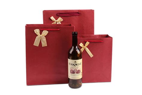 Reusable Red Colored Wine Paper Bag Packaging With Handle