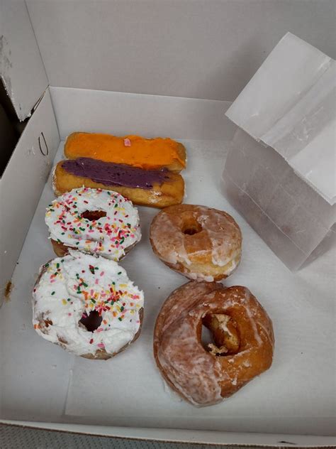 JEFF’S DONUTS - Updated June 2024 - 95 Photos & 145 Reviews - 5420 Hwy 62, Jeffersonville ...