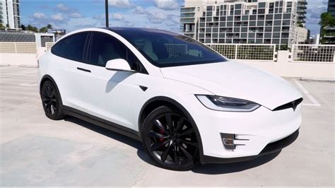 Tesla Model X Review - YouTube