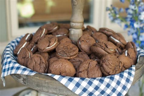 Simply So Good: giant oreo cookies | Cookies, Milk cookies, Food