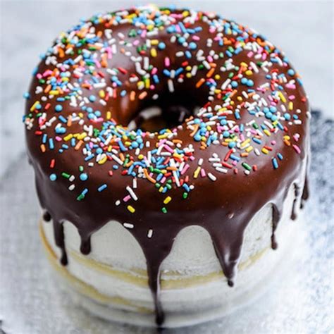 Chocolate Jumbo Donut Cake by Angel Food Bakery | Goldbelly | Cupcakes, Cookéo