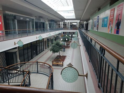 Uniontown Mall, Uniontown, PA : r/deadmalls