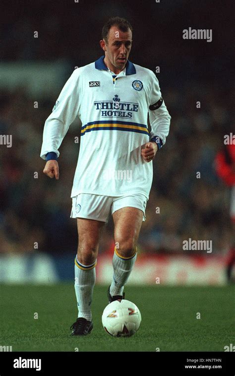 GARY MCALLISTER LEEDS UNITED FC 08 December 1994 Stock Photo - Alamy