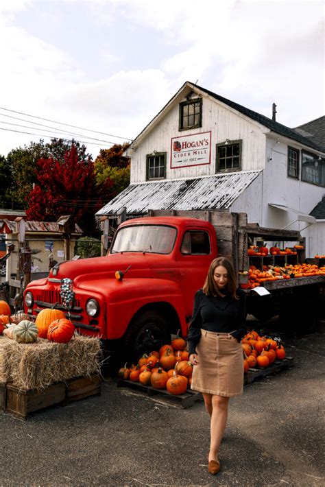 QUINTESSENTIAL PUMPKIN PATCHES TO VISIT IN NEW ENGLAND - Aubrey Craig