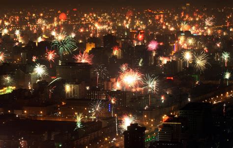 Beijing’s night sky brightened by Spring Festival fireworks - Global Times