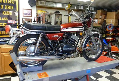 Basement for 31 Years: 1973 Yamaha RD350