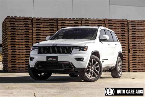 Jeep Grand Cherokee V6 vs V8: Fully Compared