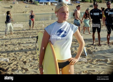 KATE BOSWORTH, BLUE CRUSH, 2002 Stock Photo - Alamy